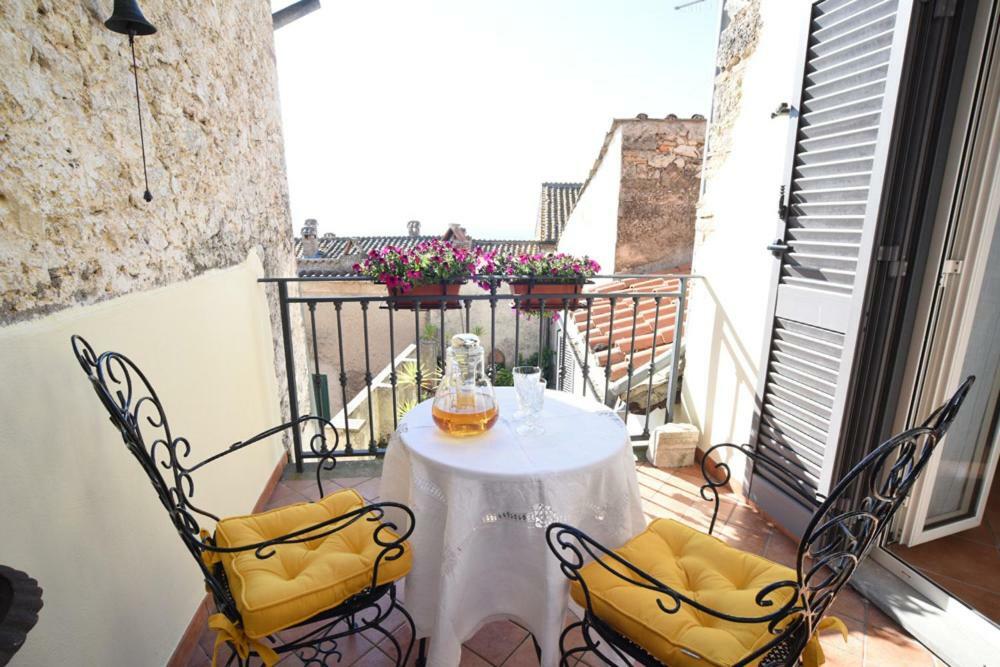 B&B Delle Erbe Calvi dell' Umbria ภายนอก รูปภาพ